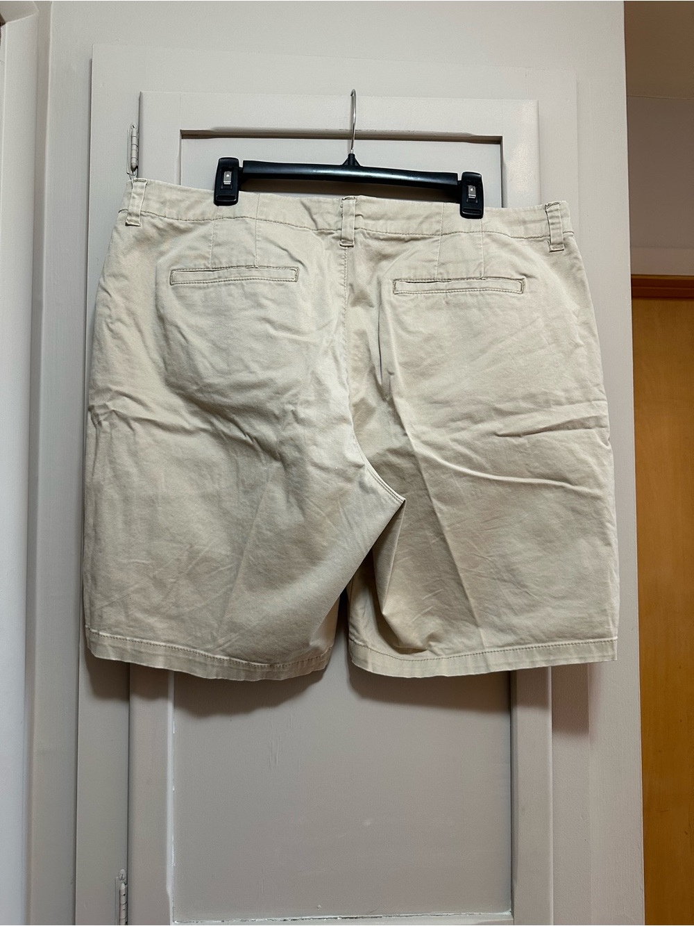 Women’s Lee Regular Fit Mid-Rise Khaki Shorts - Picture 2 of 9